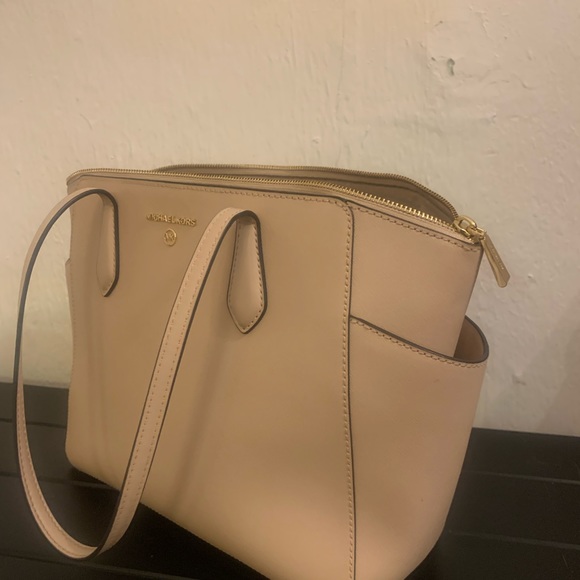 Michael Kors saffiano leather tote bag - Picture 6 of 9